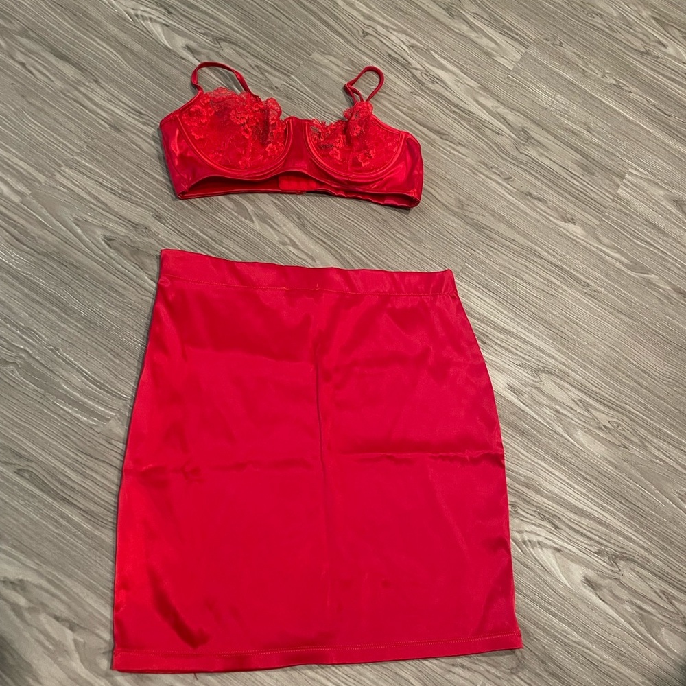 Red 2 piece set